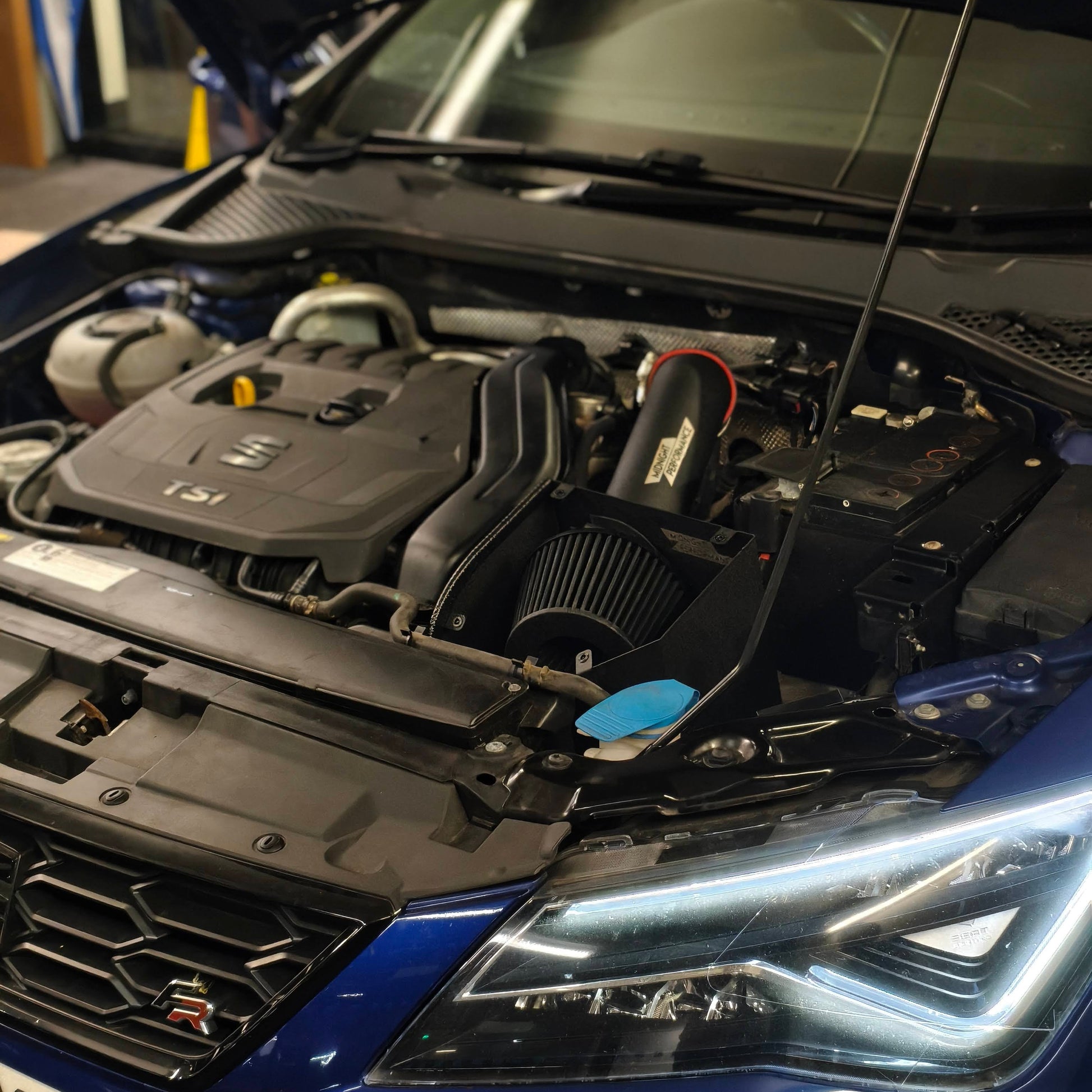 1.5 TSI induction kit Midnight Performance seat leon
